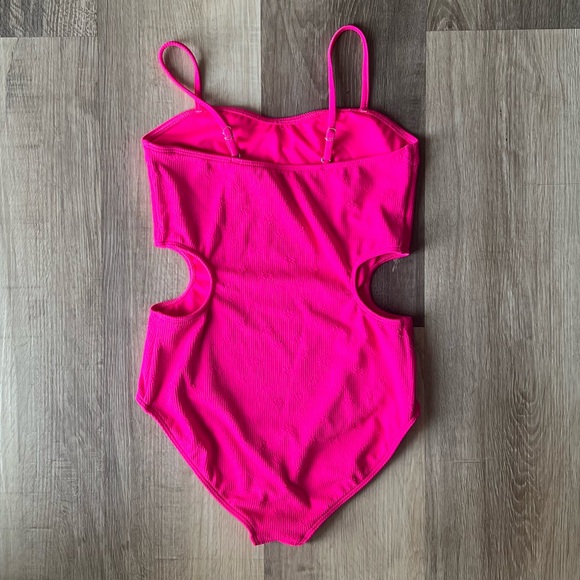 Abercrombie Kids One Piece Swimsuit Cut outs Hot Pink Ribbed Floral size 11/12 - Picture 2 of 9
